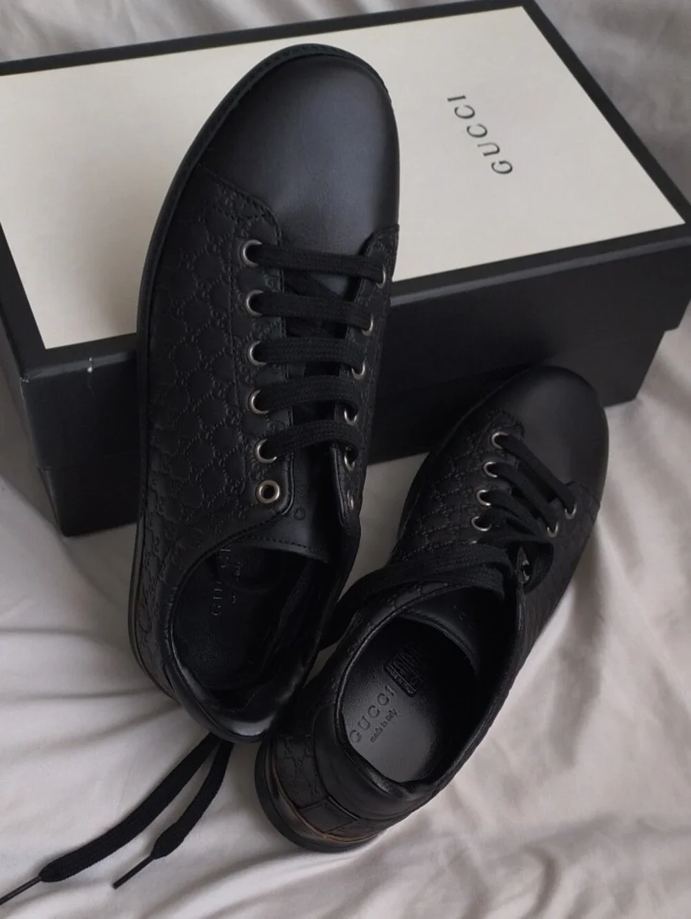 Gucci Black Low-Top Signature Monogram Sneakers